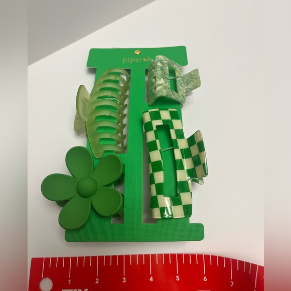 NWT ⚜️☘️⚜️ Piper K set of 4 hair claw clips St. Patrick’s Day - Picture 6 of 14